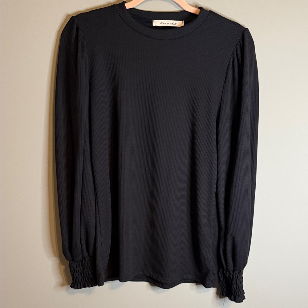 Lime N Chili Black Ribbed Blouse Long Sleeve with Elastic Sleeves‎ Large